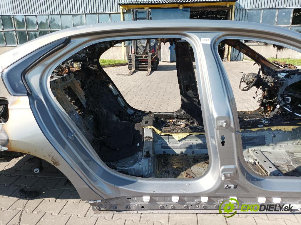 Bmw Seria 7 2023 práh v pravo: