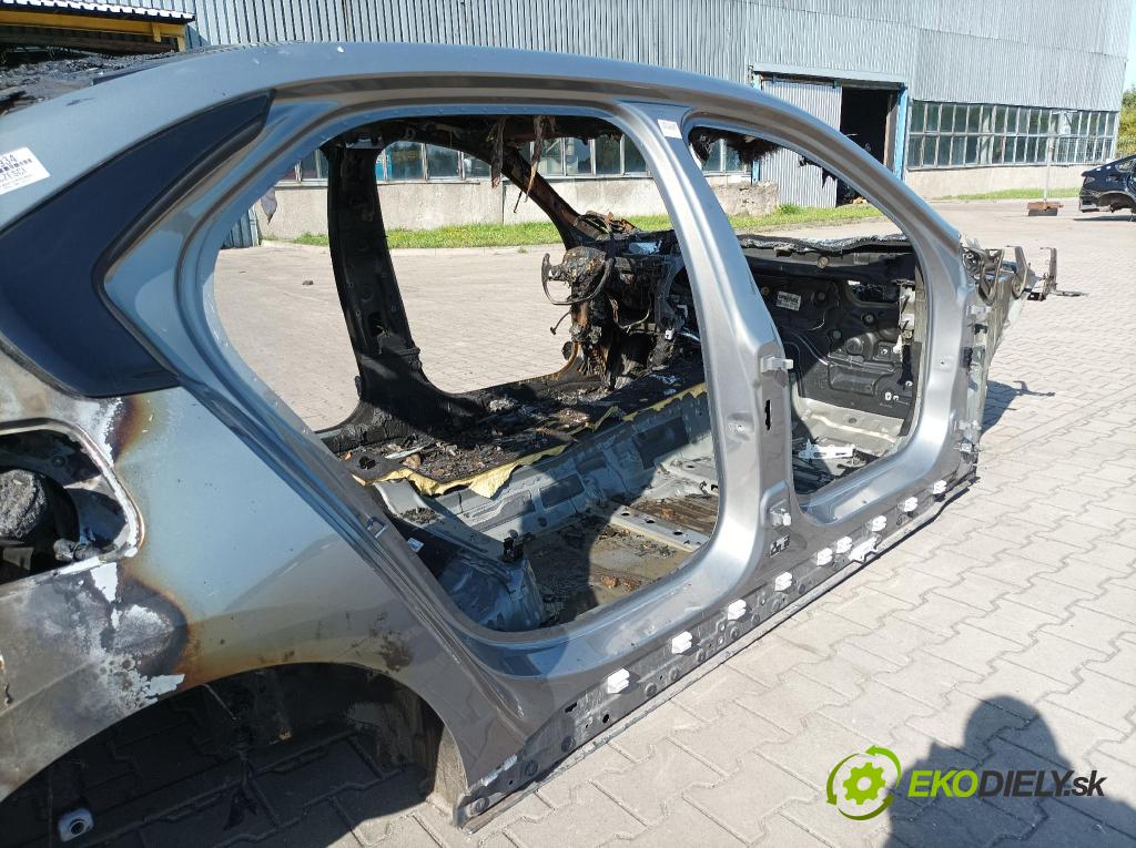 Bmw Seria 7 2023 práh v pravo: