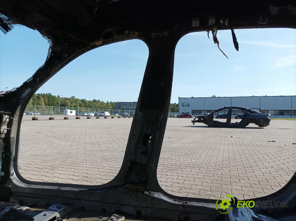Bmw Seria 7 2023 práh v pravo: