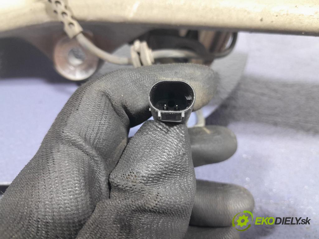 Bmw Seria 7 2023 náboj Prava: 