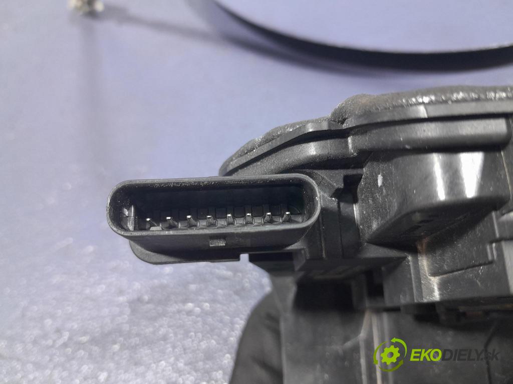 Bmw Seria 7 2023 zámok dvere zad v pravo: 7932204