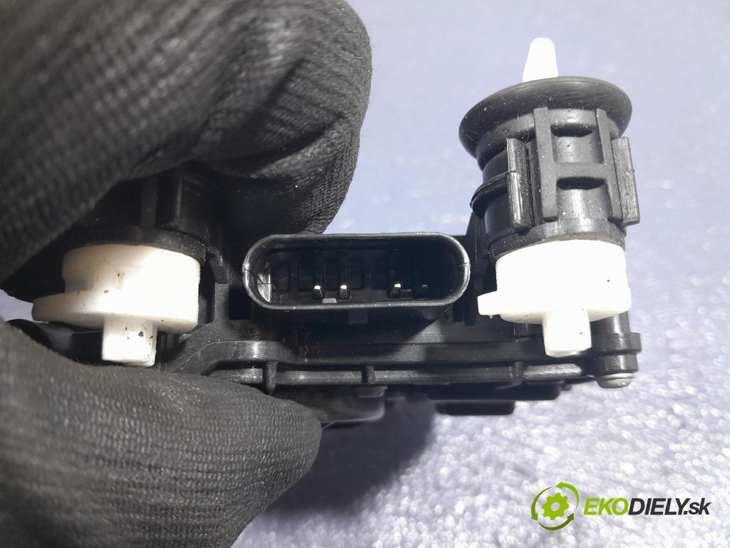 Bmw Seria 7 2023 zámok dvere zad v pravo: 7932204