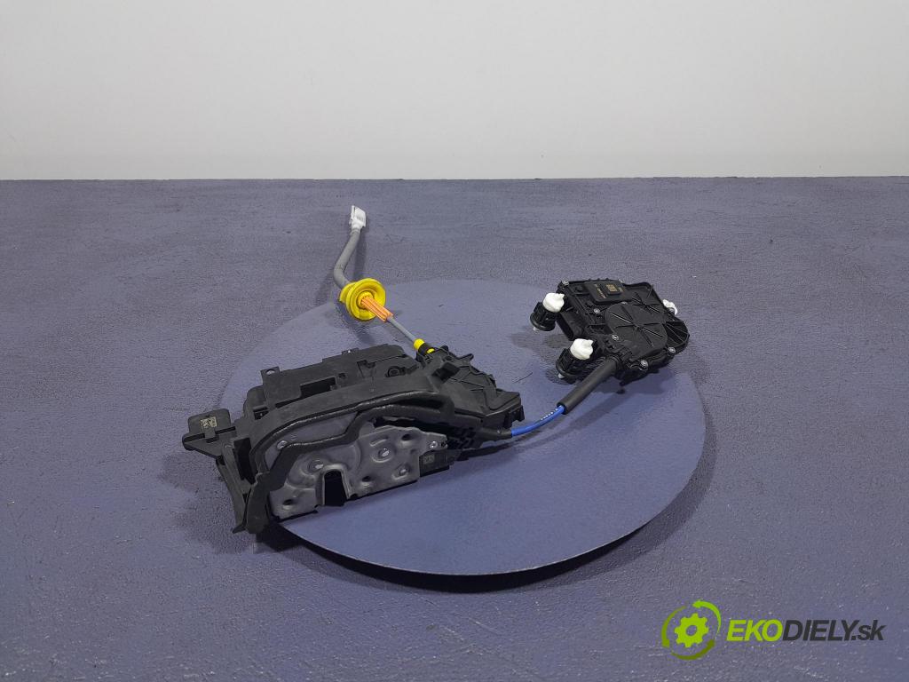 Bmw Seria 7 2023 zámok dvere Predné v pravo: 7932208