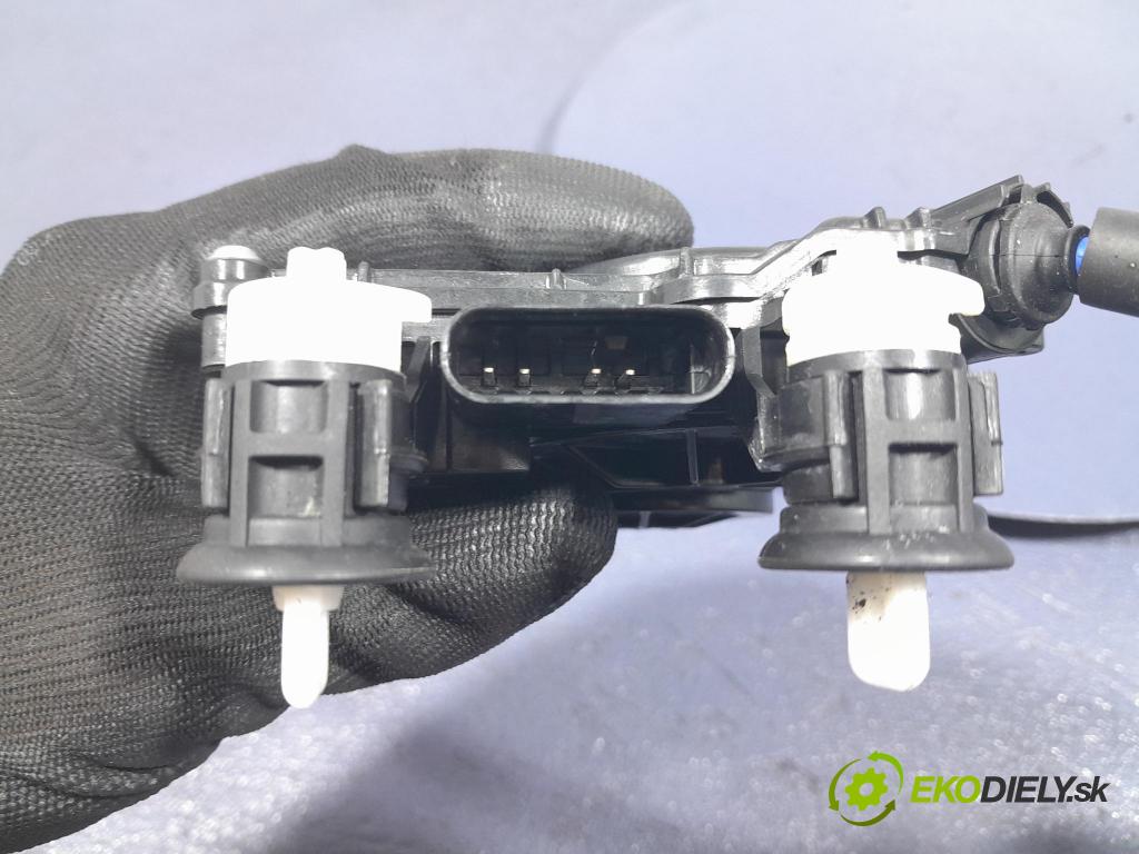 Bmw Seria 7 2023 zámok dvere Predné v pravo: 7932208