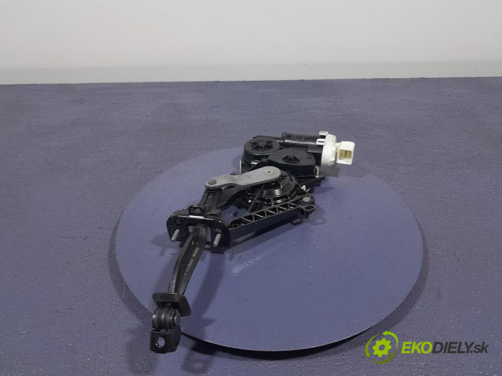 Bmw Seria 7 2023 zámok dvere Predné v pravo: 9883258
