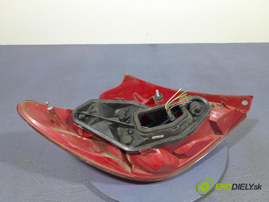 Peugeot 207 2007 svetlo / reflektor zad Prava: Vonkajsia: 9649986580