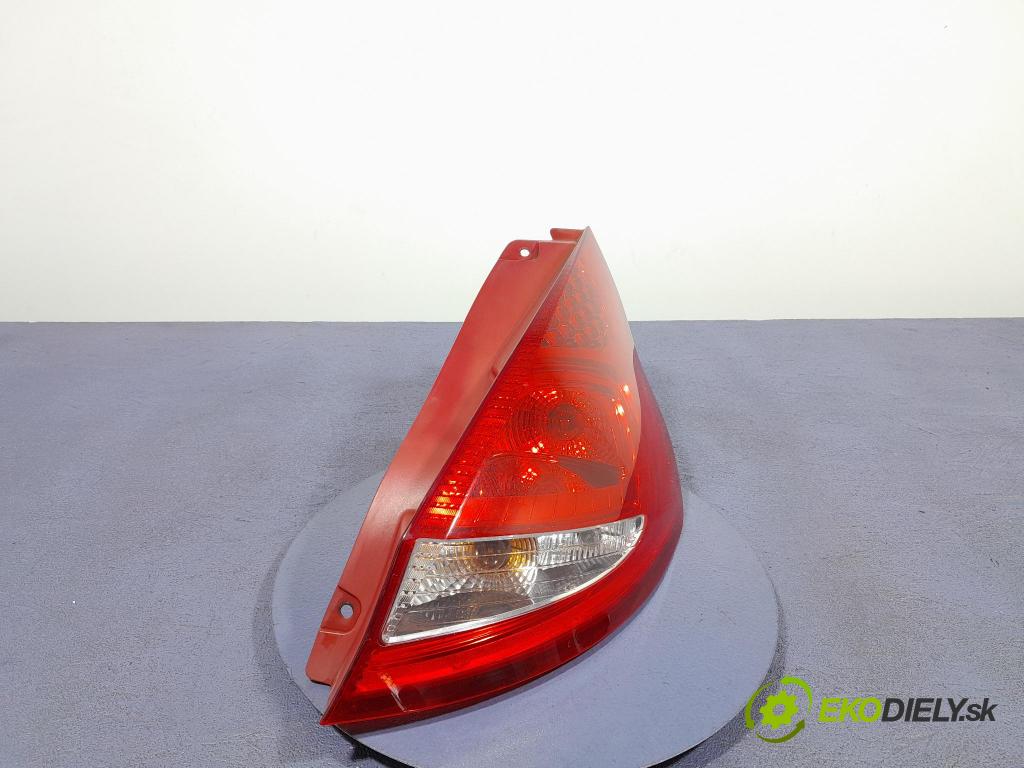 Ford Fiesta 2009 svetlo / reflektor zad Prava: Vonkajsia: 8A61-13404-A