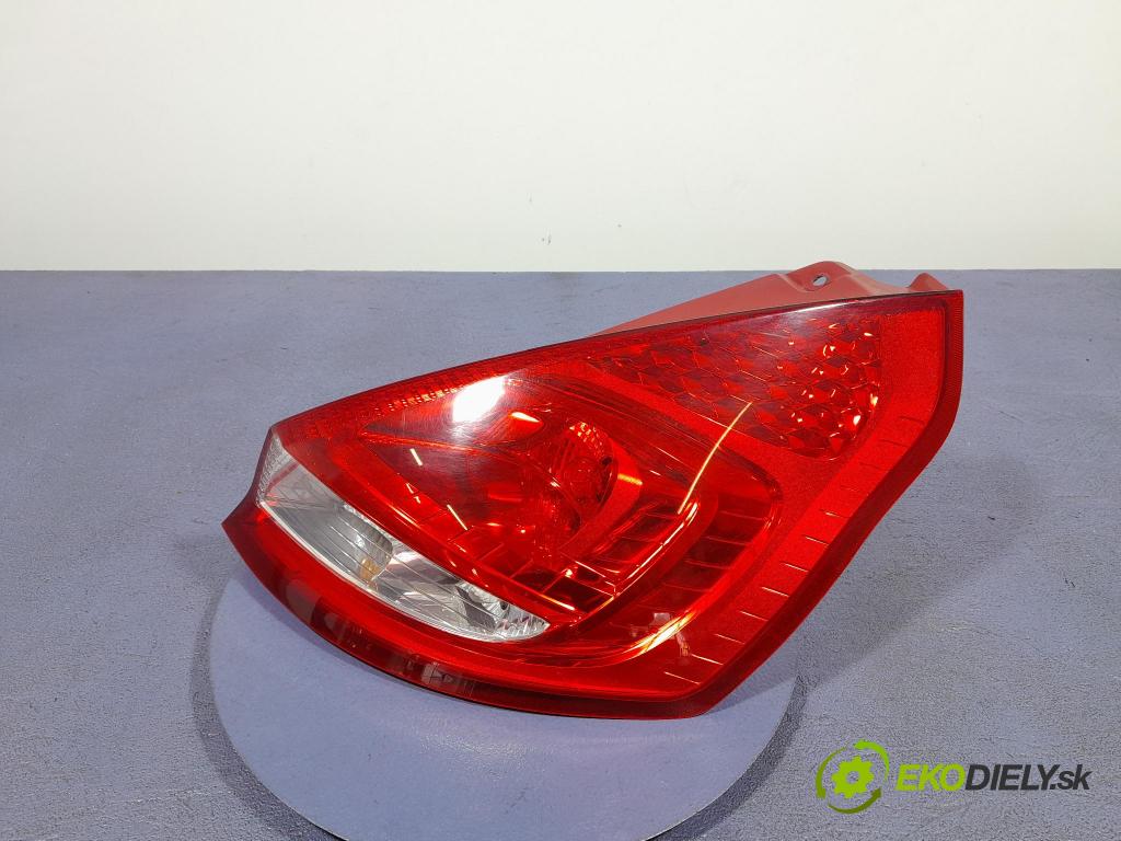 Ford Fiesta 2009 svetlo / reflektor zad Prava: Vonkajsia: 8A61-13404-A