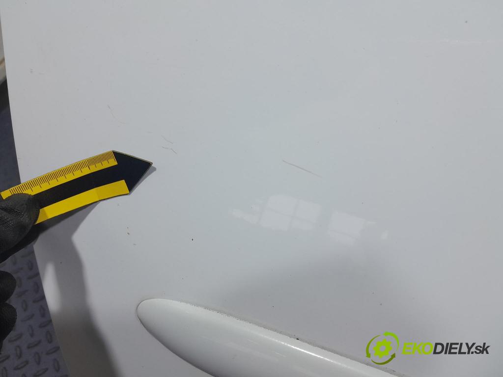 Kia Ceed 2008 dvere Predné Vľavo: