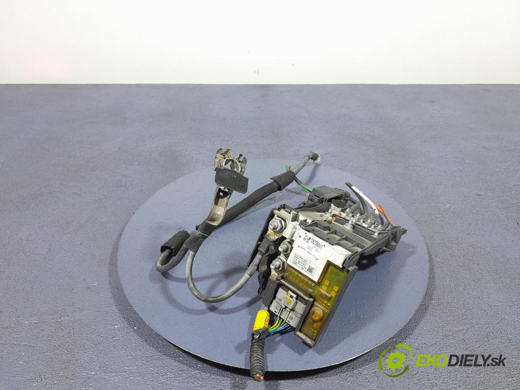 Peugeot 3008 2012 riadiaca jednotka 9666527580