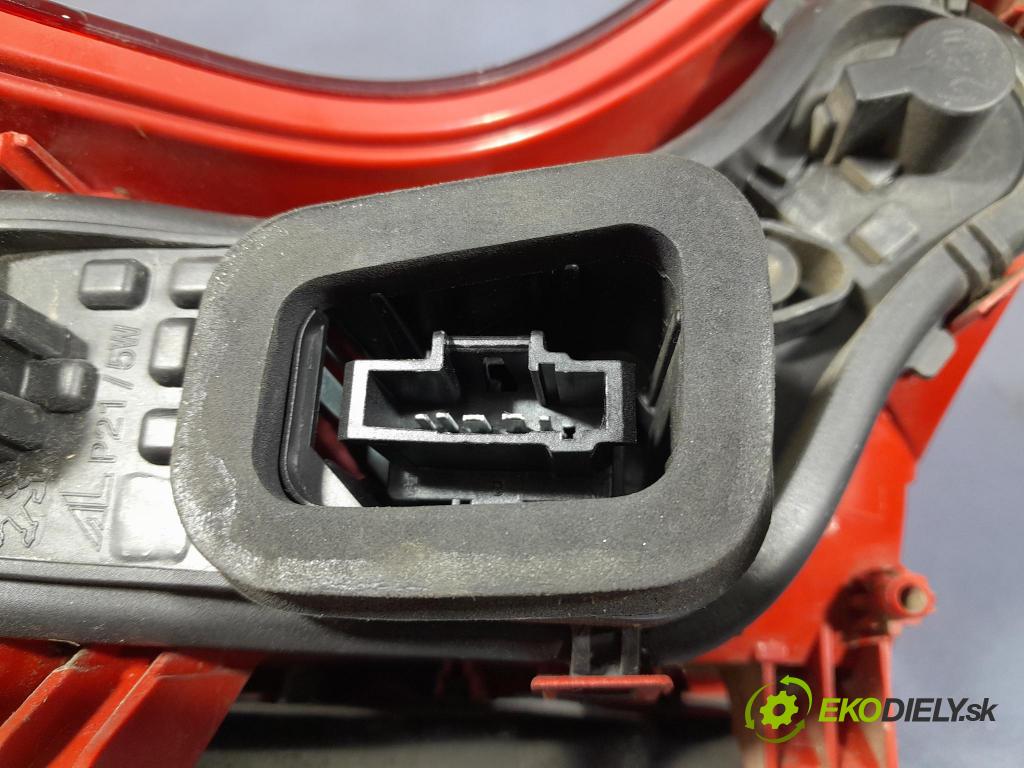 Peugeot 3008 2012 svetlo / reflektor zad ľavá Vonkajsia: 9683460880