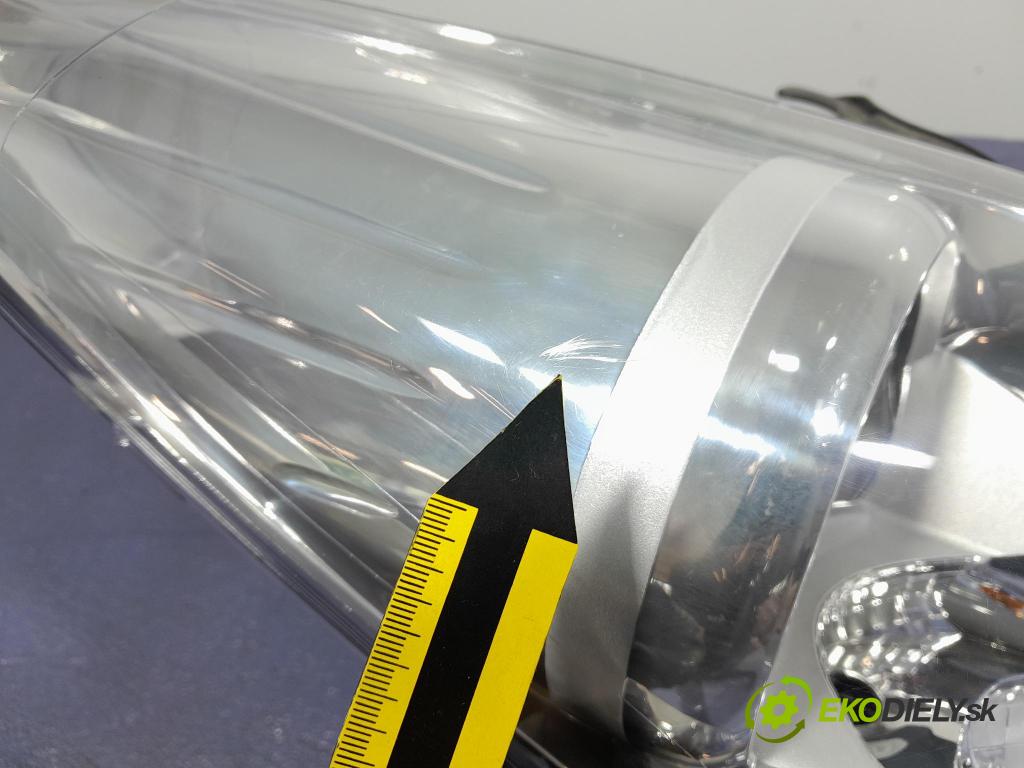 Peugeot 3008 2012 Reflektor: v pravo: 20-E145