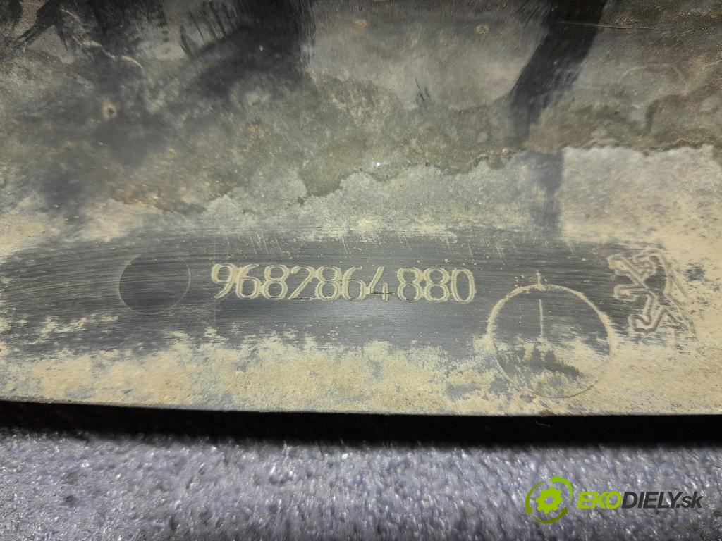 Peugeot 3008 2012 kryt Plast: podvozek: 9682864880