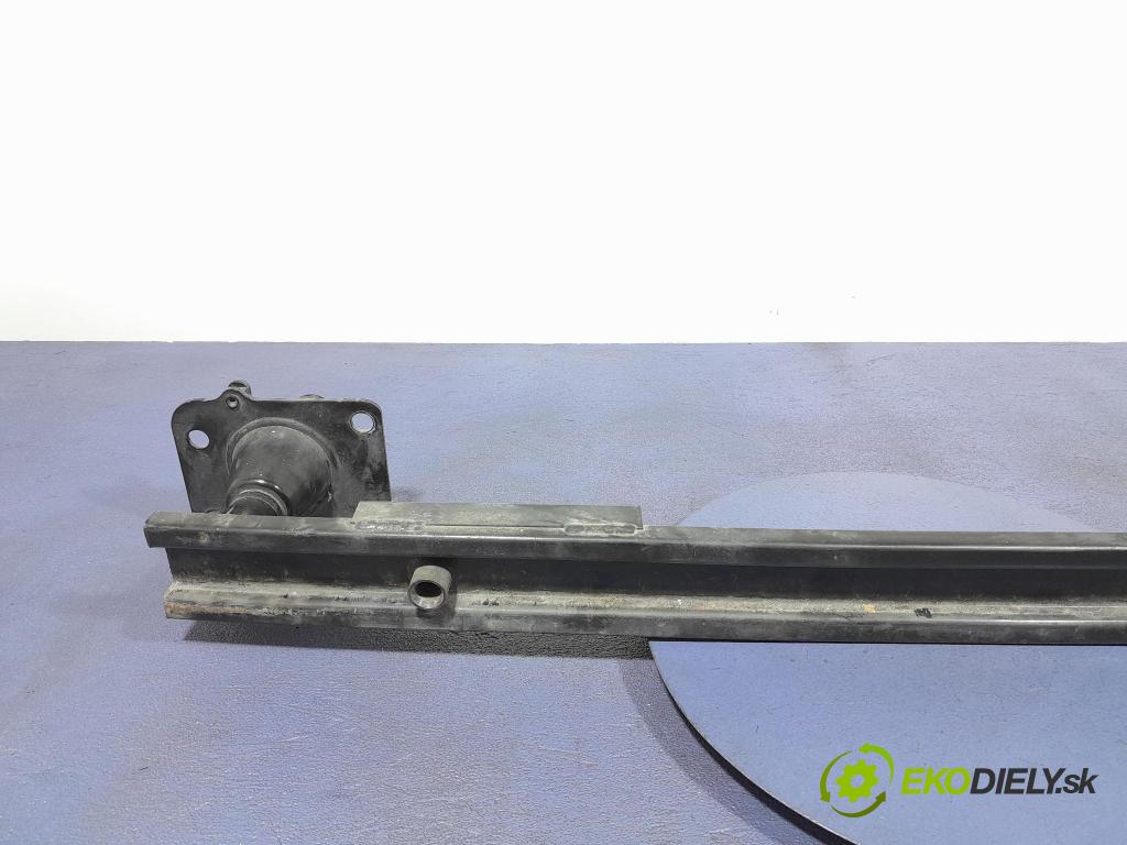 Peugeot 3008 2012 výstuha narazník Predné 9670186380