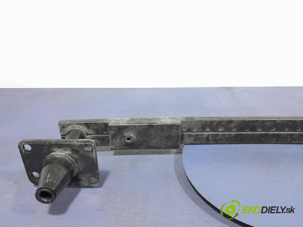 Peugeot 3008 2012 výstuha narazník Predné 9670186380