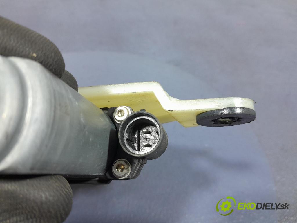 Renault Master 2018 mechanizmus okna Okná: Predné Vľavo: 807210008R
