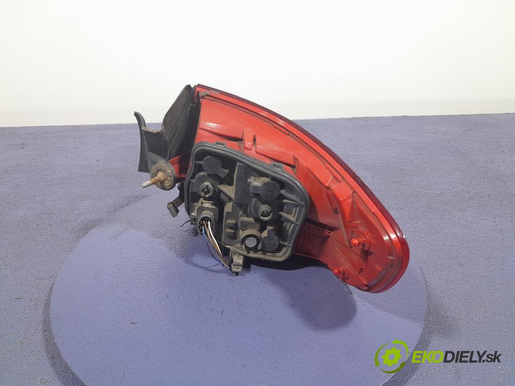 Audi A3 2010 svetlo / reflektor zad ľavá Vonkajsia: 8P4945095E