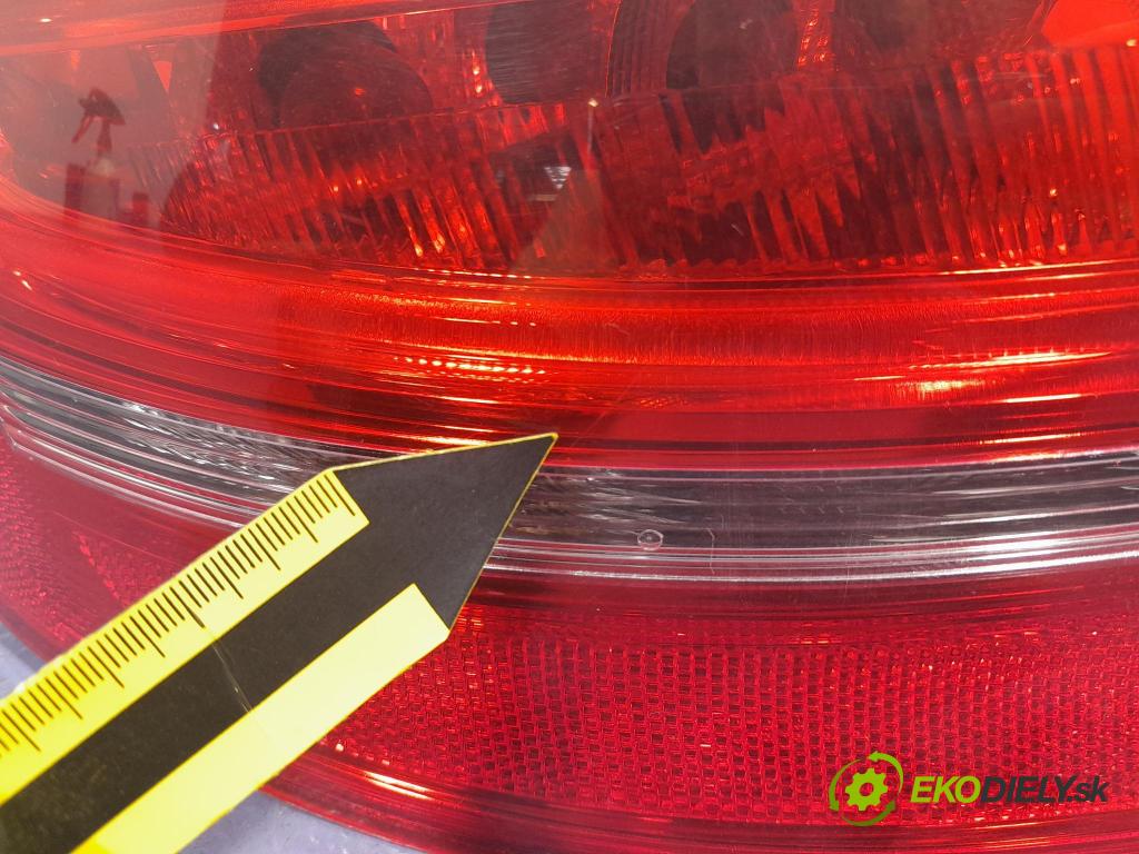 Audi A3 2010 svetlo / reflektor zad ľavá Vonkajsia: 8P4945095E