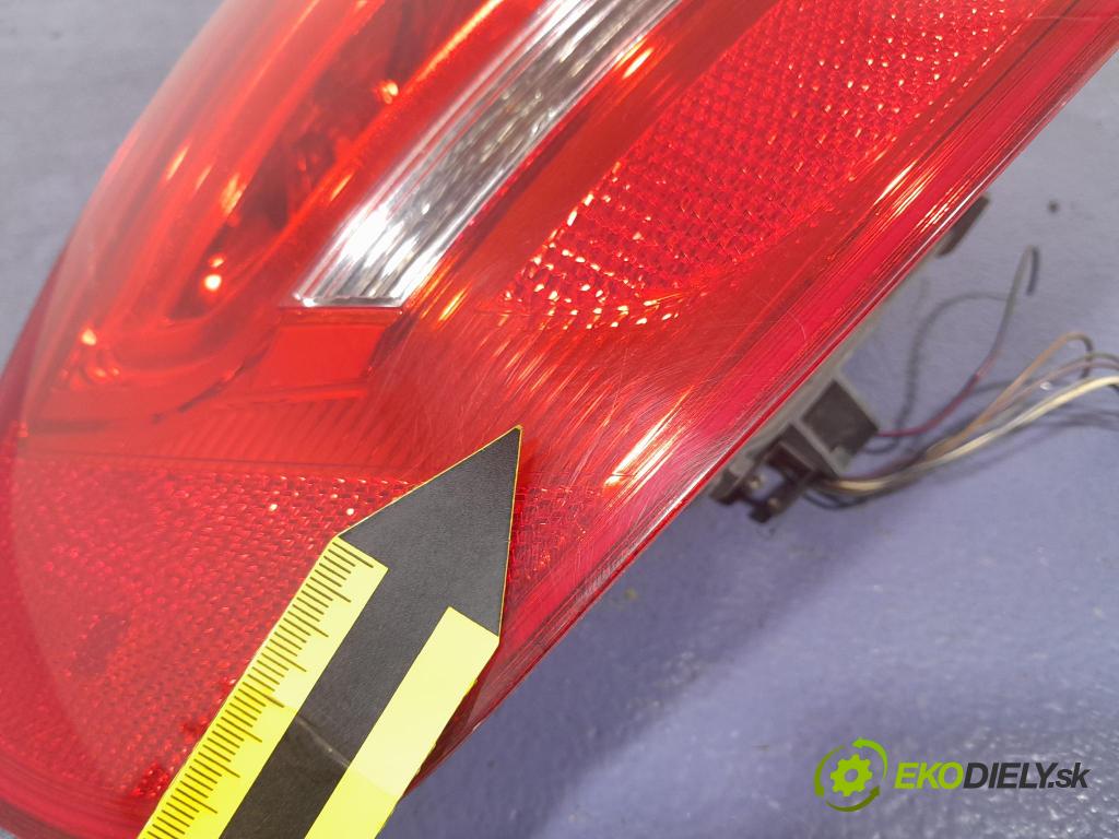 Audi A3 2010 svetlo / reflektor zad ľavá Vonkajsia: 8P4945095E
