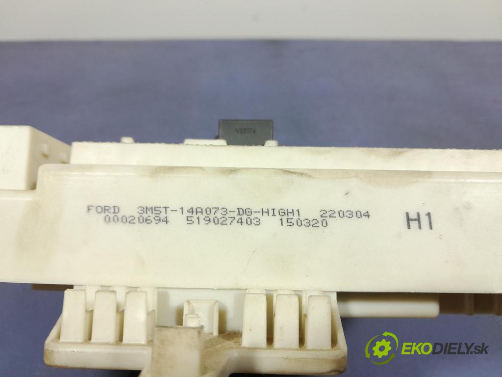 Ford C-max 2004 skrinka Poistky: 3M5T-14A073-DG