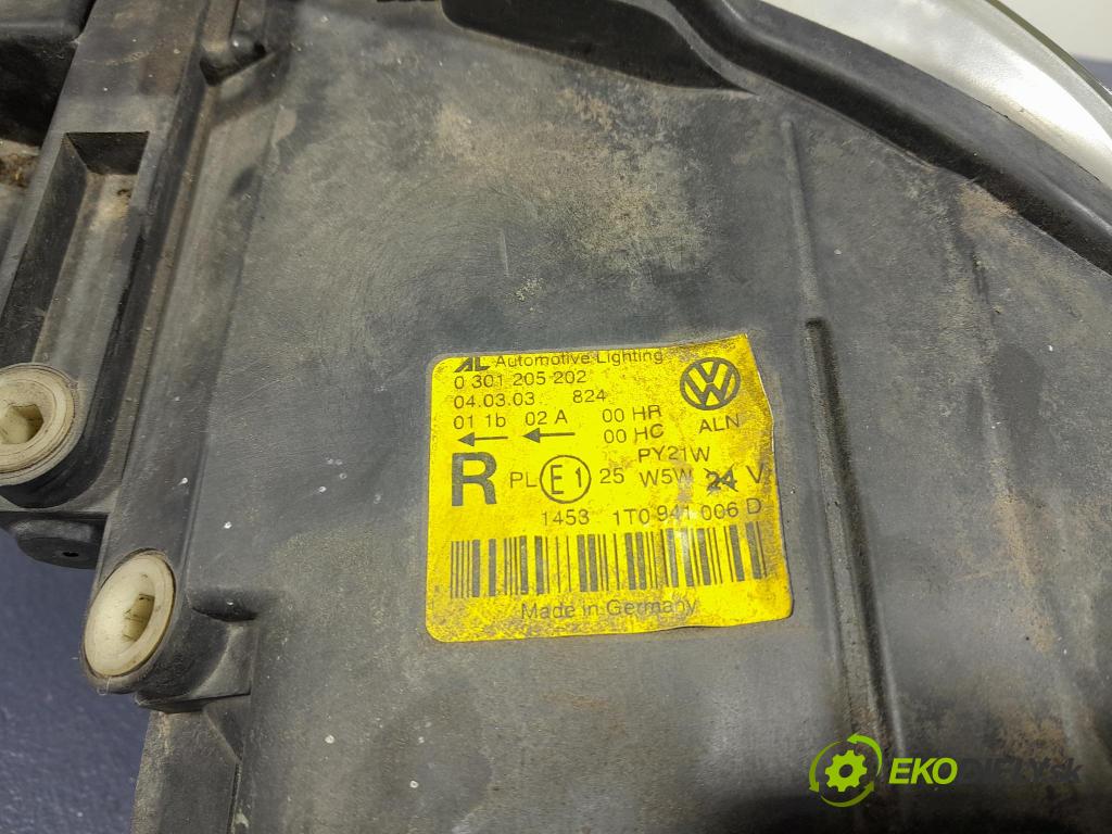 Vw Touran 2003 Reflektor: v pravo: 1T0941006D