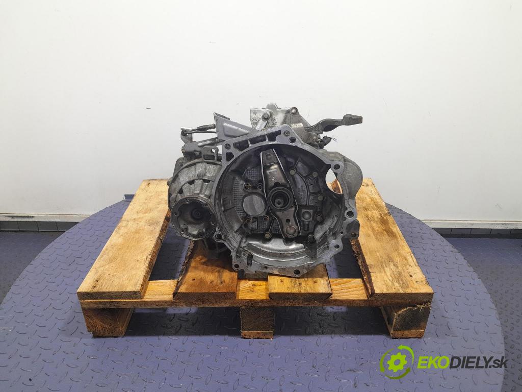 Vw Touran 2003 prevodovka Manualna FYG