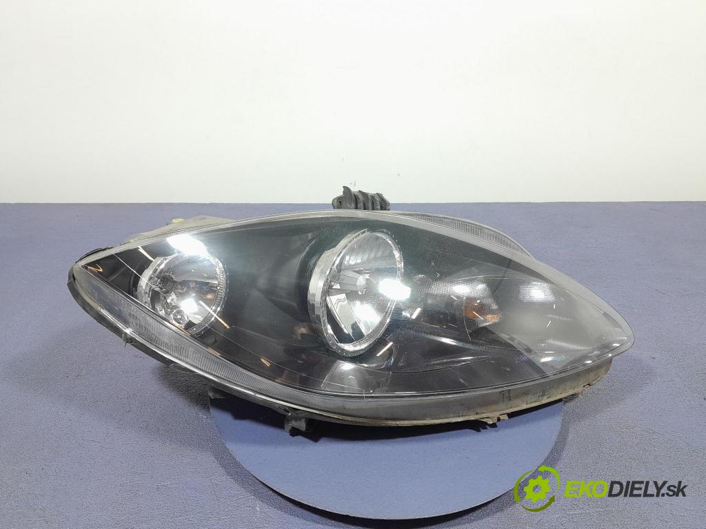 Seat Altea 2014 Reflektor: v pravo: 5P1941034B