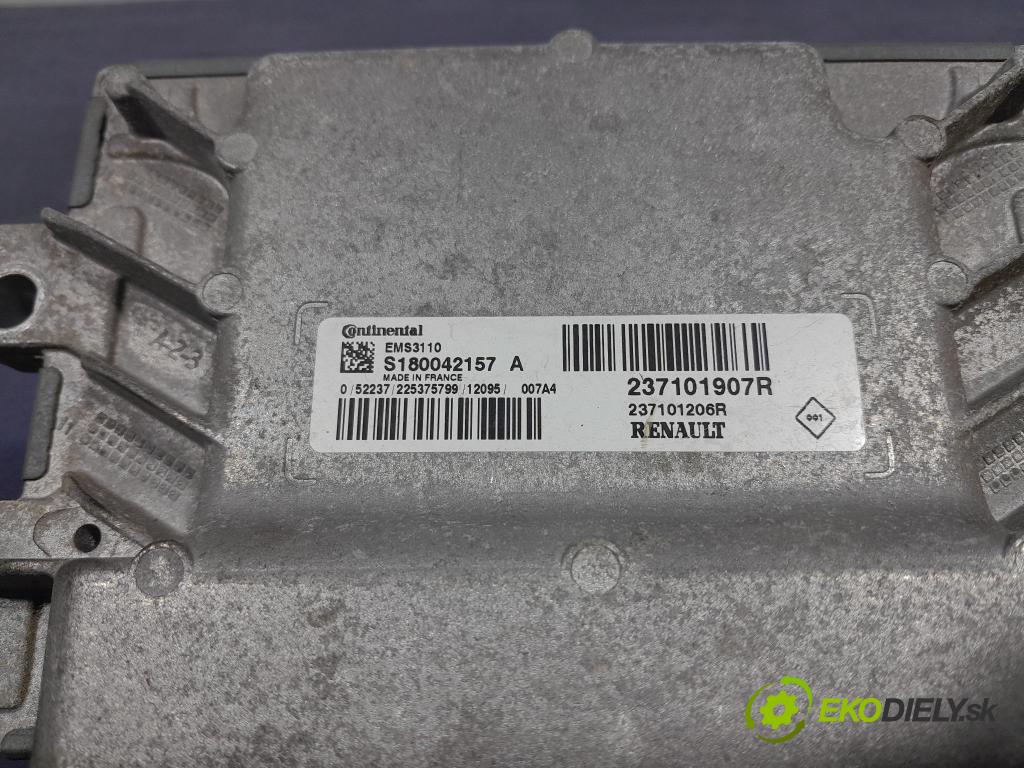 Renault Clio 2012 riadiaca jednotka Motor: 237101907R