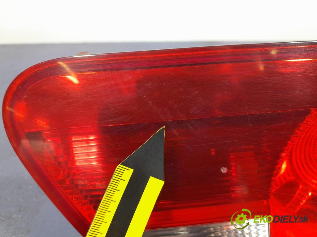 Seat Altea 2014 svetlo / reflektor zad Prava: Vnútri: 5P8945094D