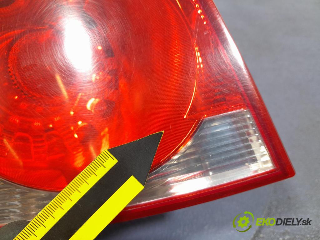 Seat Altea 2014 svetlo / reflektor zad ľavá Vonkajsia: 5P8945095A