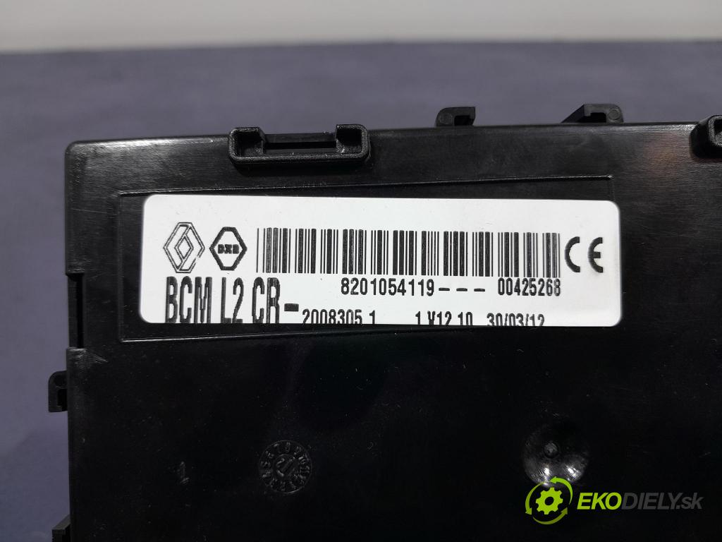 Renault Clio 2012 řídící jednotka Komfortu 8201054119