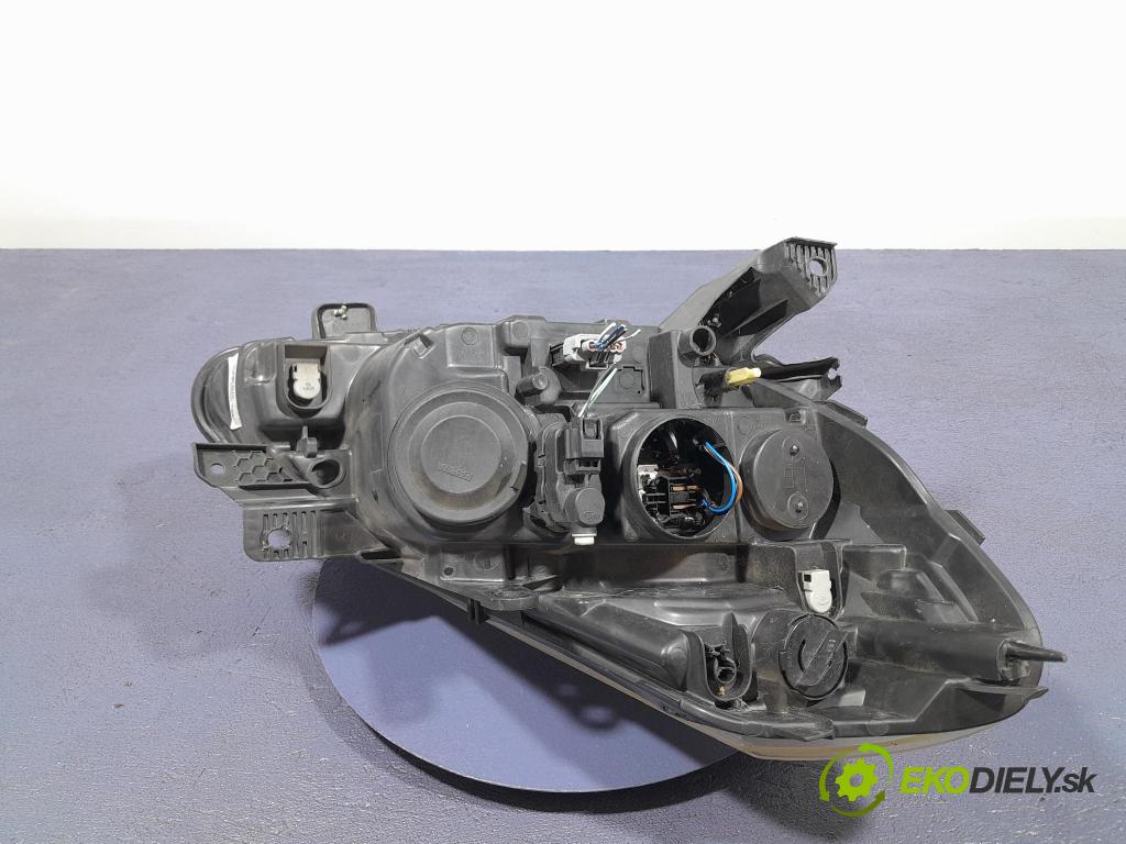 Renault Clio 2012 Reflektor: Vľavo: 8200892493