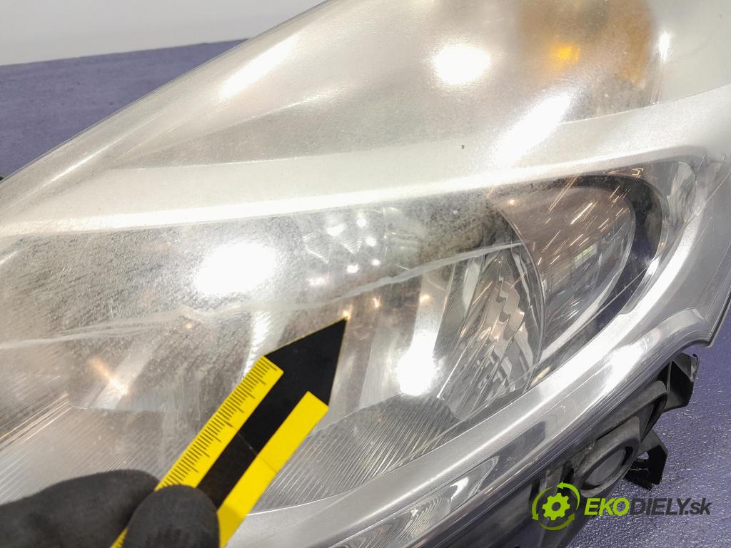 Renault Clio 2012 Reflektor: Vľavo: 8200892493