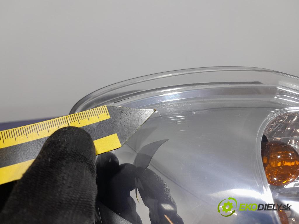 Renault Clio 2012 Reflektor: v pravo: