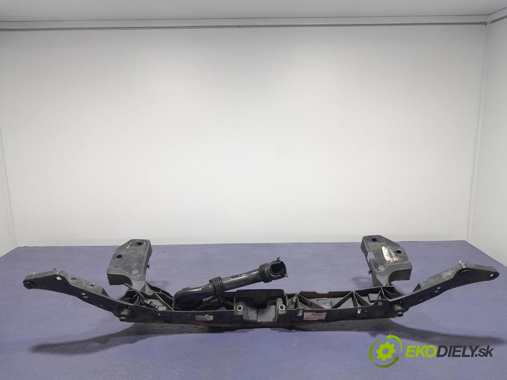 Renault Clio 2012 výstuha Predné: / pas predný 8200290143