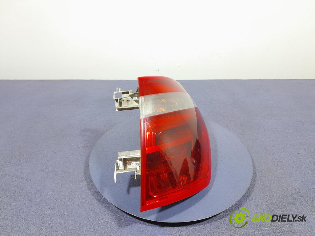 Citroen C4 picasso 2007 svetlo / reflektor zad Prava: Vonkajsia: