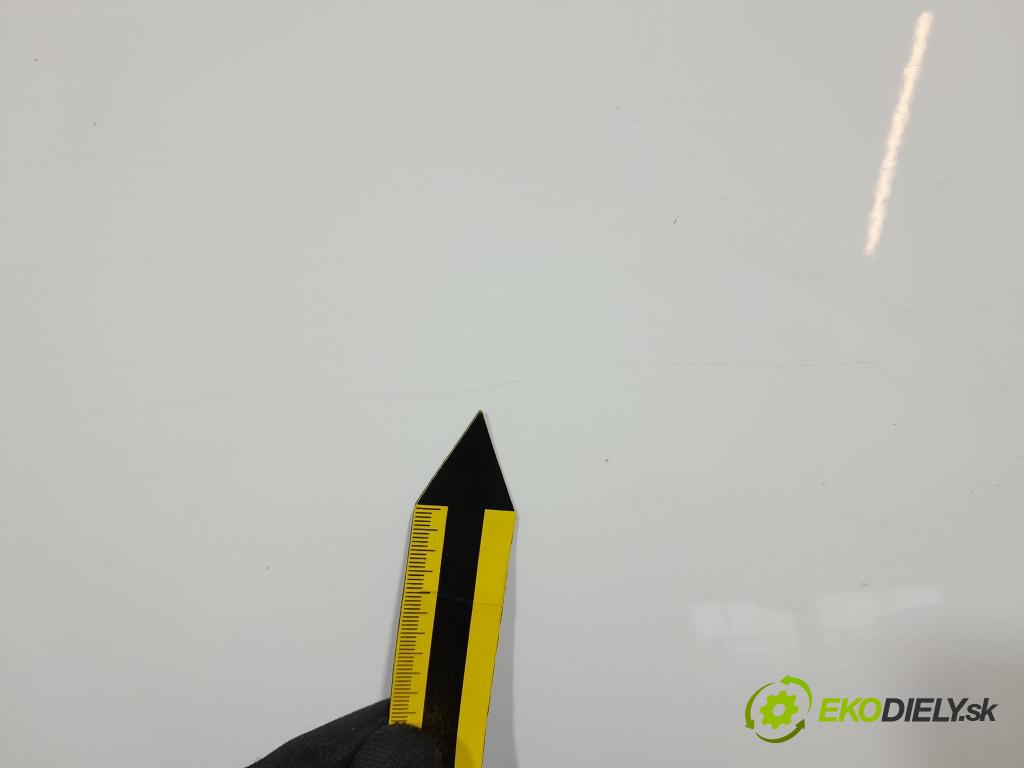 Toyota Auris 2015 dvere Predné pravé