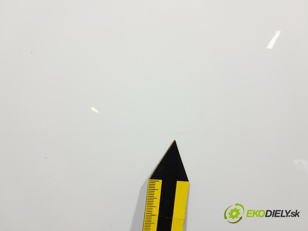 Toyota Auris 2015 dvere zad pravé