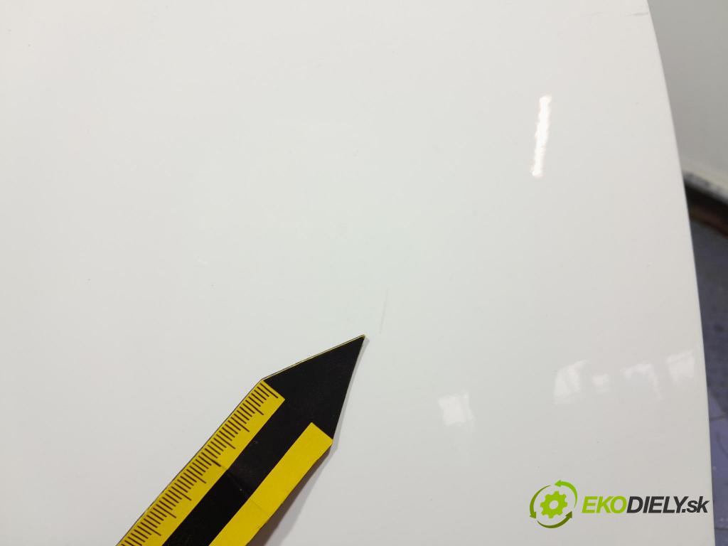 Toyota Auris 2015 dvere zad pravé