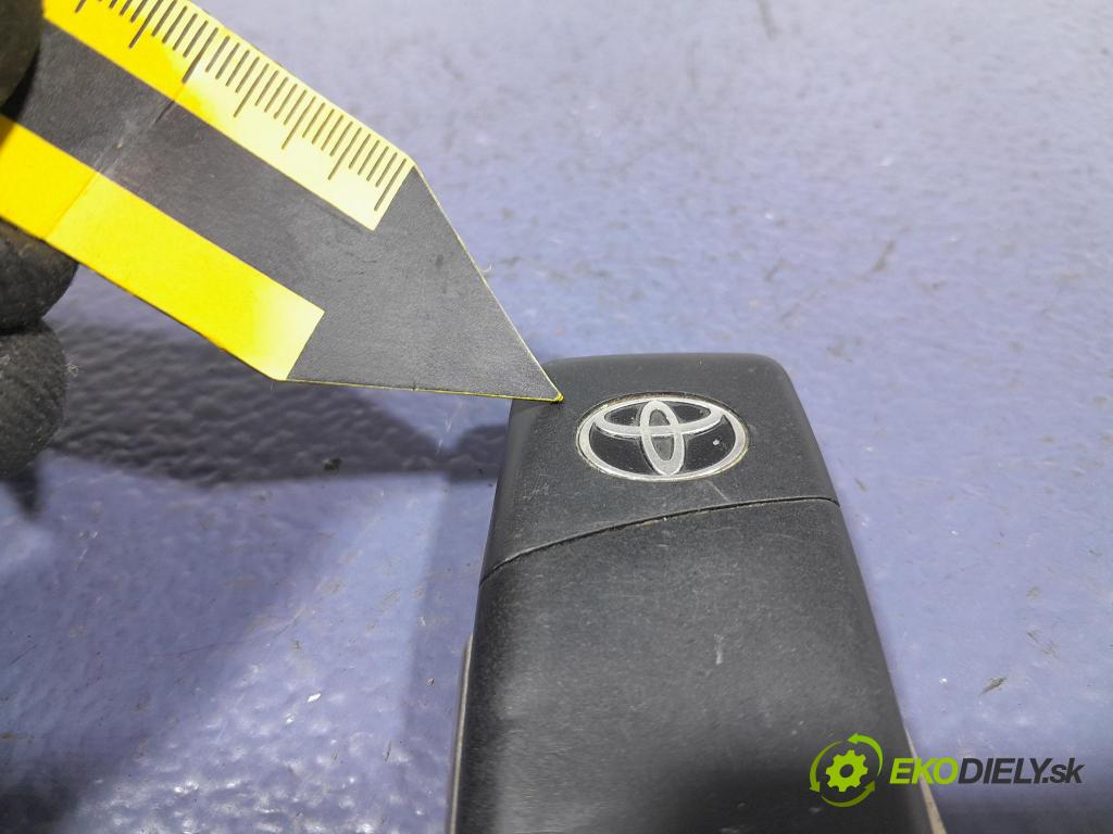Toyota Auris 2015 Spínač zapalování. 89782-02010