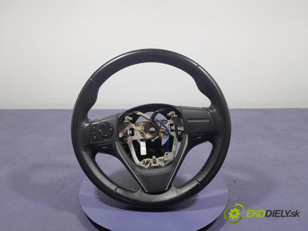 Toyota Auris 2015 volant 622837710