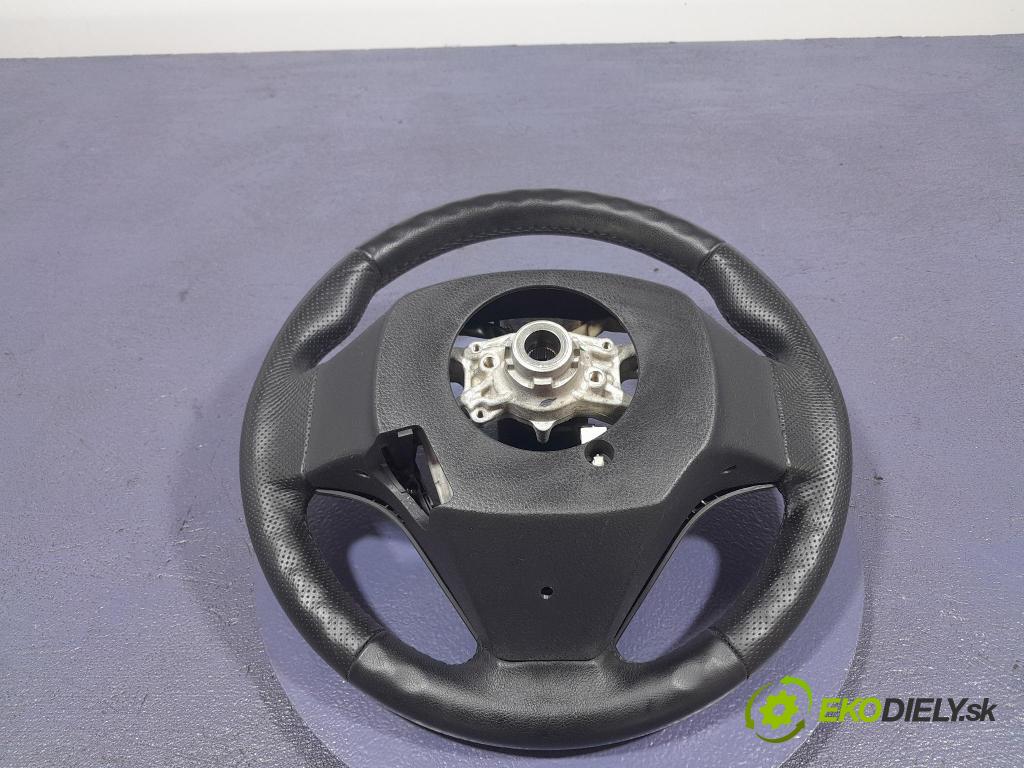 Toyota Auris 2015 volant 622837710