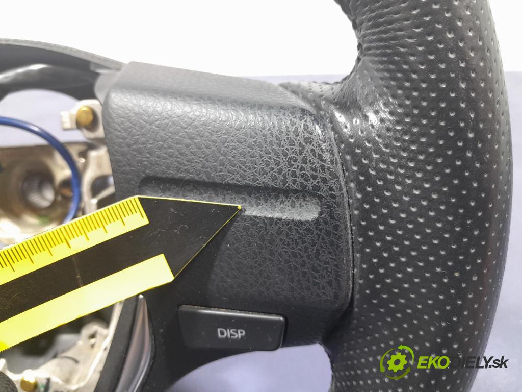 Toyota Auris 2015 volant 622837710