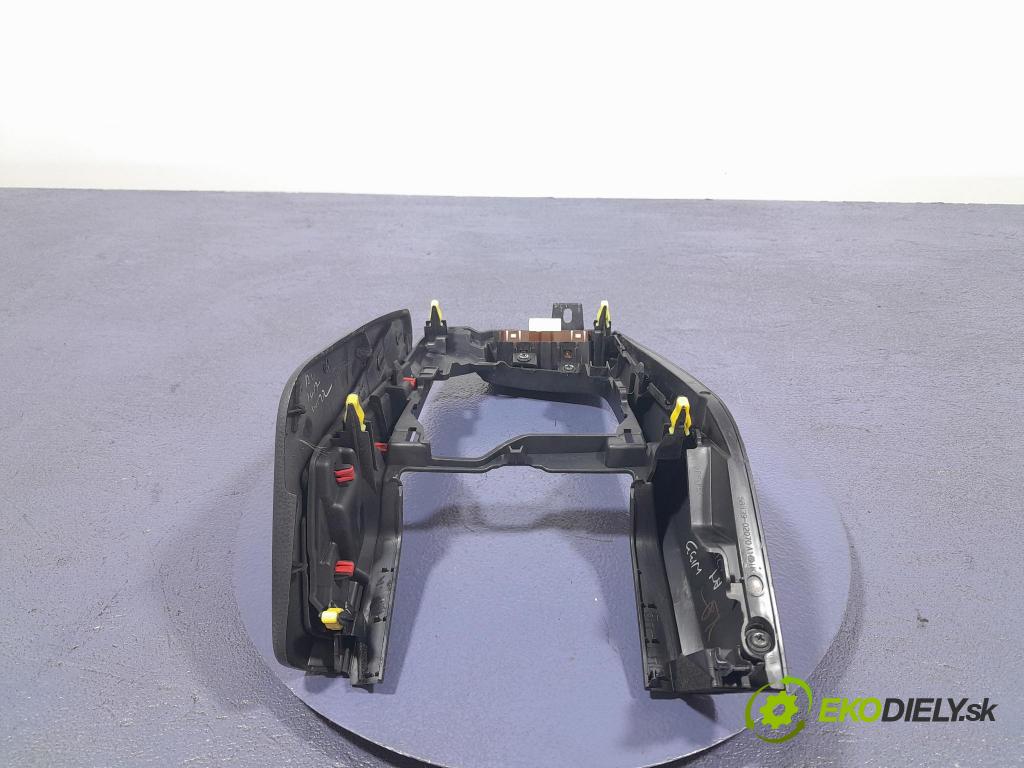 Toyota Auris 2015 kryt Plast: Interiéry: 58821-02520