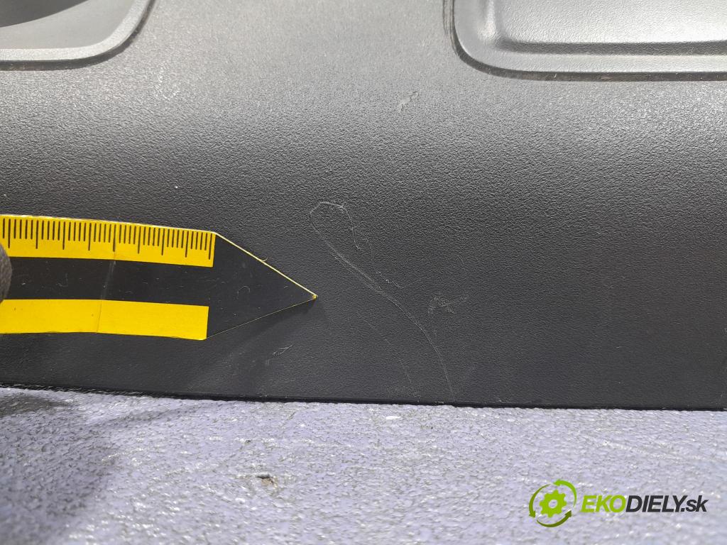 Toyota Auris 2015 kryt Motor: