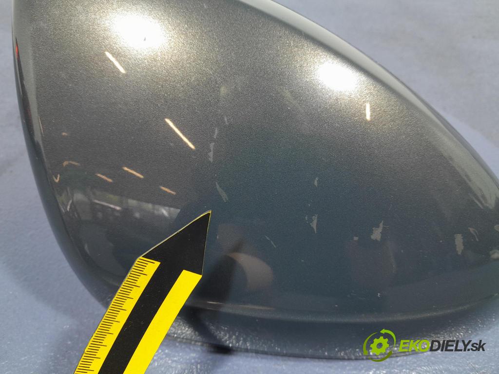 Opel Astra 2016 zpětné zrcátko prave