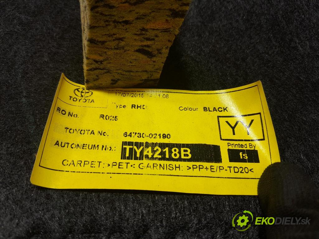 Toyota Auris 2015 Tapacír: kufr 64730-02190