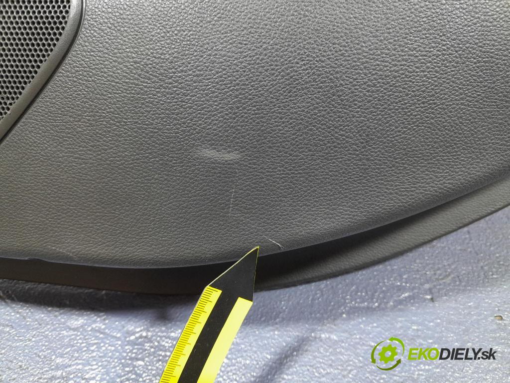 Opel Astra 2016 Tapacír: dveře Zad: Práva: