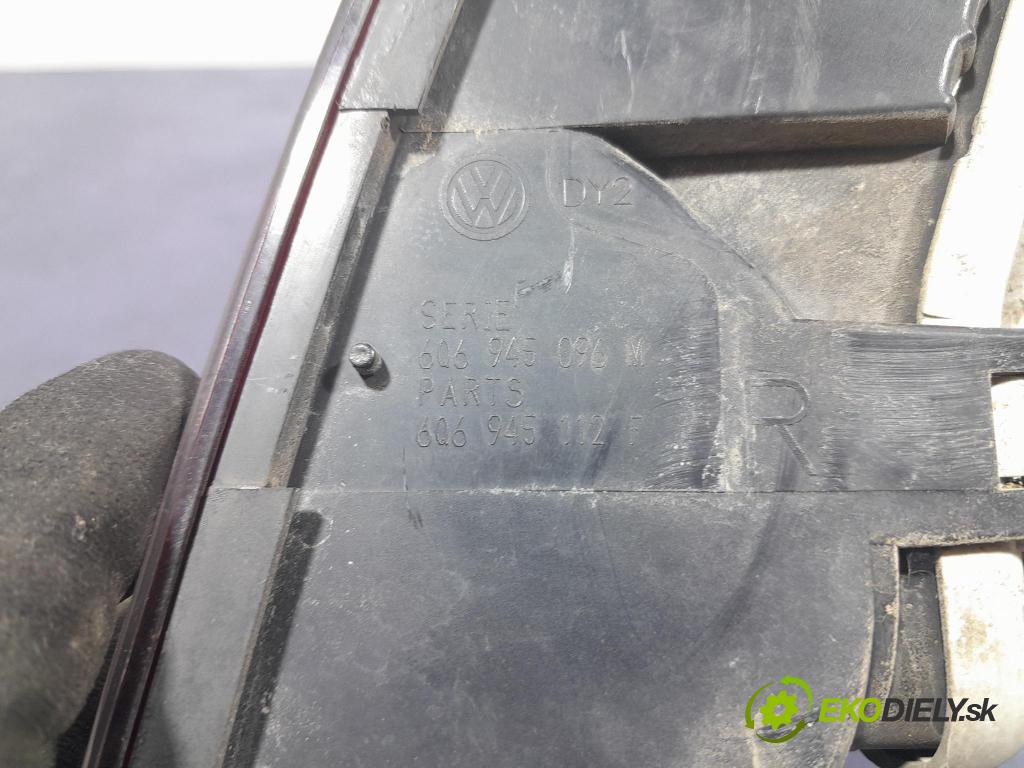 Vw Polo 2007 svetlo / reflektor zad Prava: Vonkajsia: 6Q6945096M