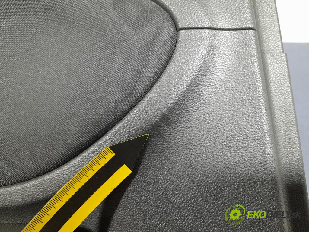 Opel Astra 2016 Tapacír: dveře Zad: levá